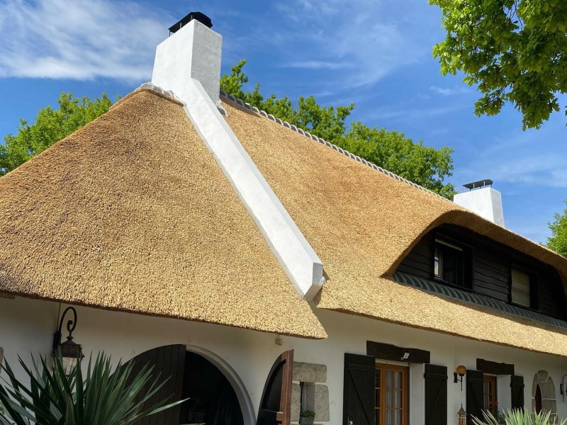 toiture en chaume neuve en Normandie - Art et Elégance Couverture