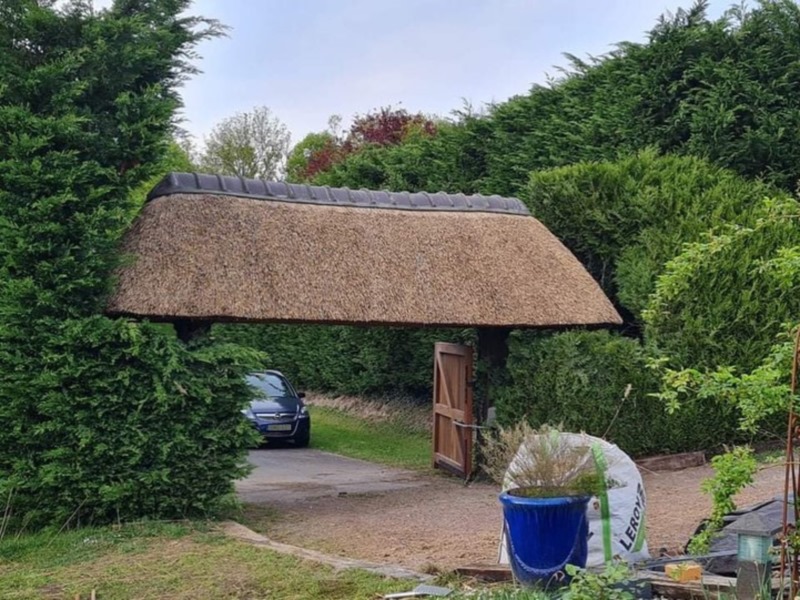 rénovation d'un porche en chaume - Art et Elégance Couverture